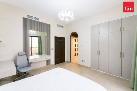 Снять в аренду таунхаус в Дубае: 4 спальни, 328.7м², № 134842 - фото 11