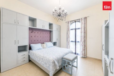 Снять в аренду таунхаус в Дубае: 4 спальни, 328.7м², № 134842 - фото 26