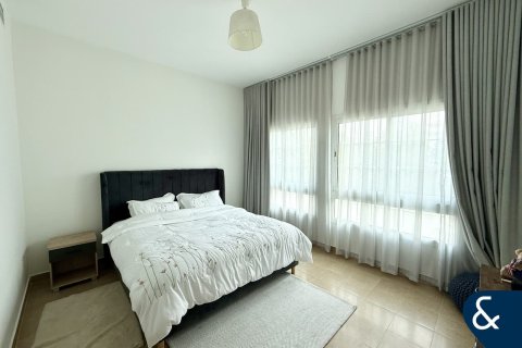 Villa à Jumeirah Village Triangle, Dubai, 2 chambres, 661 m², № 88548 - photo 4