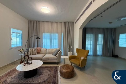 Villa à Jumeirah Village Triangle, Dubai, 2 chambres, 661 m², № 88548 - photo 14