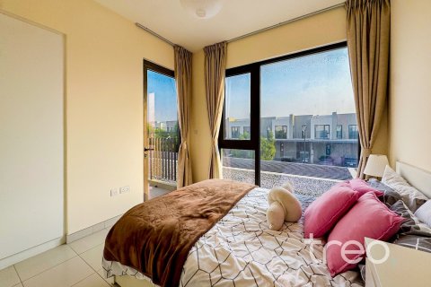 Villa en EMAAR South, Dubai South (Dubai World Central), Dubai, 3 dormitorios, 180.79 m², № 134502 - foto 3