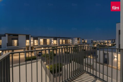 Townhouse in Dubai 4 bedrooms, 293.5 sq.m. № 123900