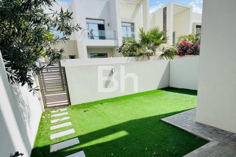 Villa in Arabian Ranches 2, Dubai 3 bedrooms, 181 sq.m. № 21882 - photo 2