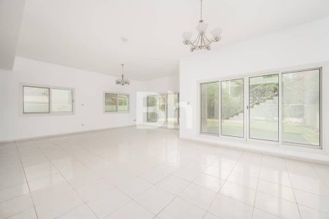 Villa à Jumeirah Village Circle, Dubai, 4 chambres, 501 m², № 21886 - photo 3
