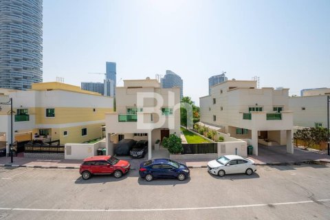 Villa à Jumeirah Village Circle, Dubai, 4 chambres, 501 m², № 21886 - photo 14