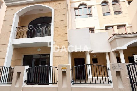 Maison de ville à District 11, Jumeirah Village Circle, Dubai, 4 chambres, 302 m², № 137961 - photo 2