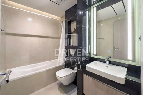Apartment in Jumeirah Lake Towers, Dubai studio, 57.6 sq.m. № 136132 - photo 4