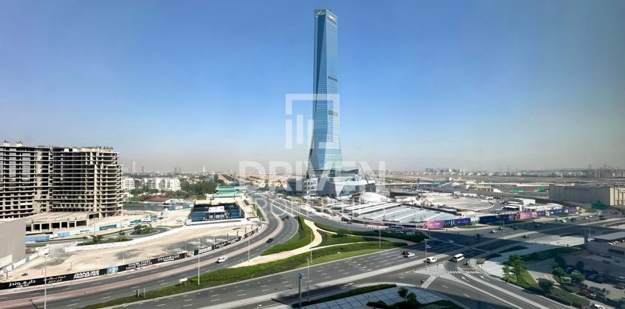 Apartment in Jumeirah Lake Towers, Dubai studio, 57.6 sq.m. № 136132