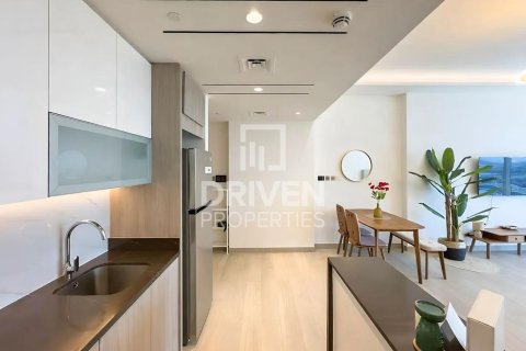 Apartment in Jumeirah Lake Towers, Dubai studio, 57.6 sq.m. № 136132 - photo 10