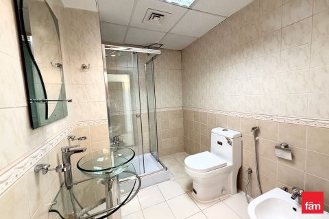 Villa in Jumeirah Islands, Dubai 5 bedrooms, 1305.6 sq.m. № 64173 - photo 23