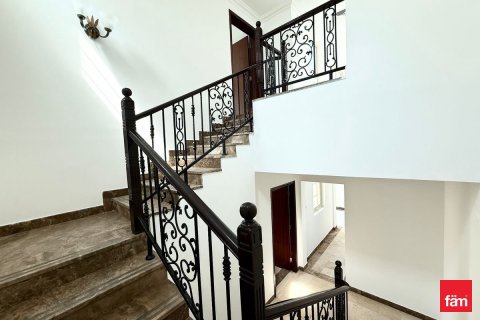 Villa in Jumeirah Islands, Dubai 5 bedrooms, 1305.6 sq.m. № 64173 - photo 14