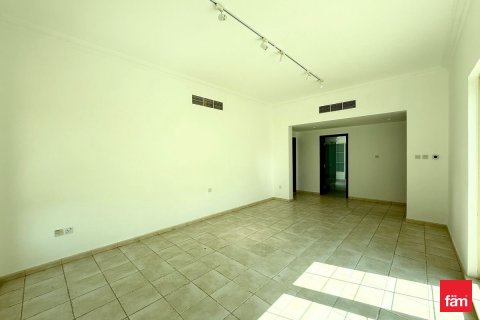 Villa in Jumeirah Islands, Dubai 5 bedrooms, 1305.6 sq.m. № 64173 - photo 19