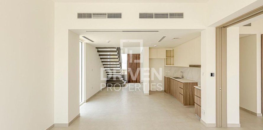 Adosado en The Valley, Dubai, 4 dormitorios, 258 m², № 87444