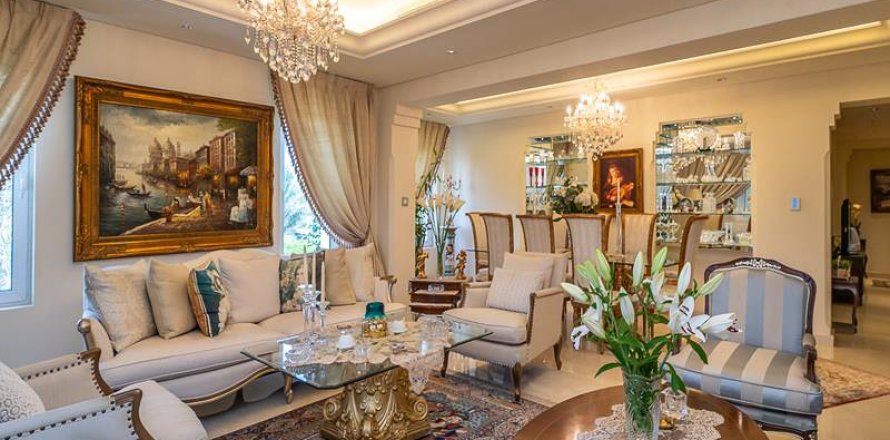 Apartment in Dubai Festival City, Dubai 3 bedrooms, 232.7 sq.m. № 30649
