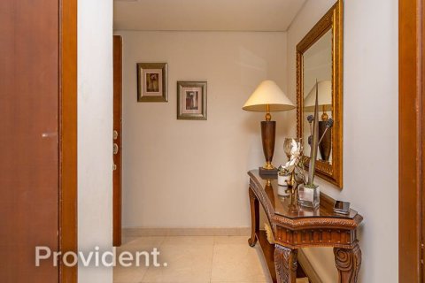 Apartment in Dubai Festival City, Dubai 3 bedrooms, 232.7 sq.m. № 30649 - photo 16