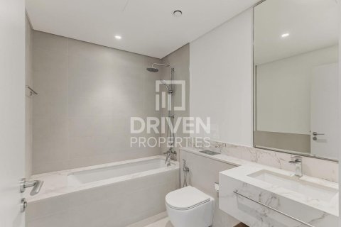 Apartment in EMAAR Beachfront, Dubai Harbour, Dubai 2 bedrooms, 117.71 sq.m. № 128666 - photo 13