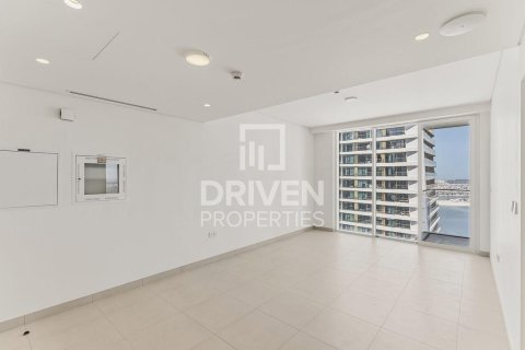 Apartment in EMAAR Beachfront, Dubai Harbour, Dubai 2 bedrooms, 117.71 sq.m. № 128666 - photo 2