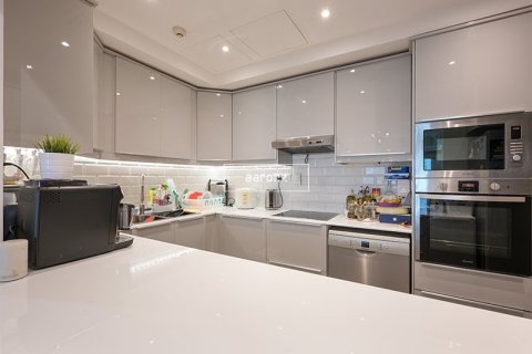 Apartment in Jumeirah Lake Towers, Dubai 3 bedrooms, 176.2 sq.m. № 21013 - photo 9