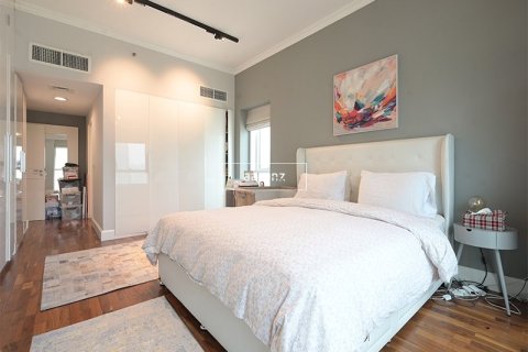 Apartment in Jumeirah Lake Towers, Dubai 3 bedrooms, 176.2 sq.m. № 21013 - photo 4