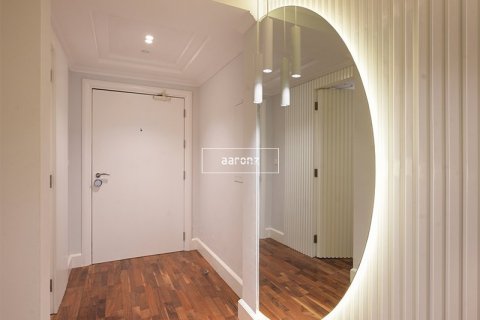 Apartment in Jumeirah Lake Towers, Dubai 3 bedrooms, 176.2 sq.m. № 21013 - photo 7