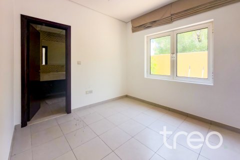Villa in Hacienda, The Villa, Dubai 5 bedrooms, 342.63 sq.m. № 123631 - photo 22