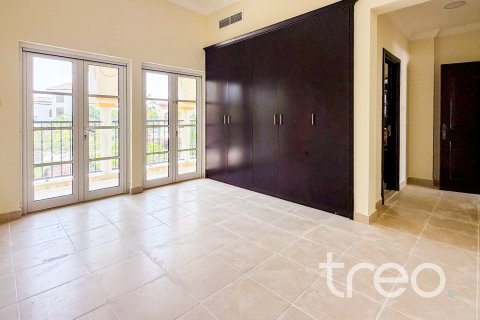 Villa en The Villa, Dubai, 4 dormitorios, 640.1 m², № 123626 - foto 7