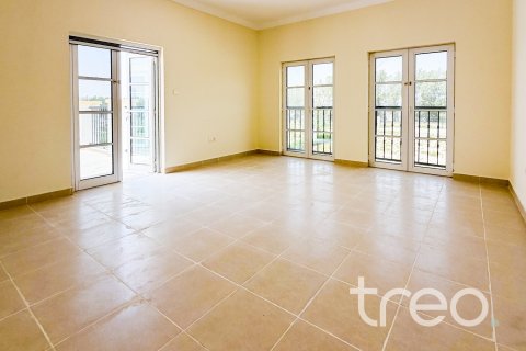 Villa en The Villa, Dubai, 4 dormitorios, 640.1 m², № 123626 - foto 5