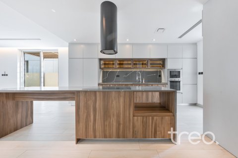 Adosado en Jumeirah Village Circle, Dubai, 4 dormitorios, 254.37 m², № 123627 - foto 5