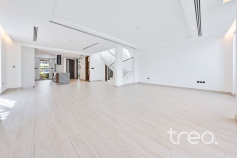 Adosado en Jumeirah Village Circle, Dubai, 4 dormitorios, 254.37 m², № 123627 - foto 8