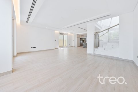 Adosado en Jumeirah Village Circle, Dubai, 4 dormitorios, 254.37 m², № 123627 - foto 7