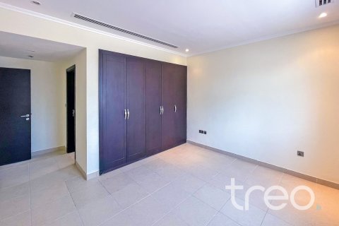 Villa in Legacy, Jumeirah Park, Dubai 3 bedrooms, 677.08 sq.m. № 123625 - photo 8