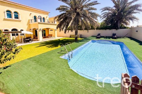 Villa in Legacy, Jumeirah Park, Dubai 3 bedrooms, 677.08 sq.m. № 123625 - photo 14