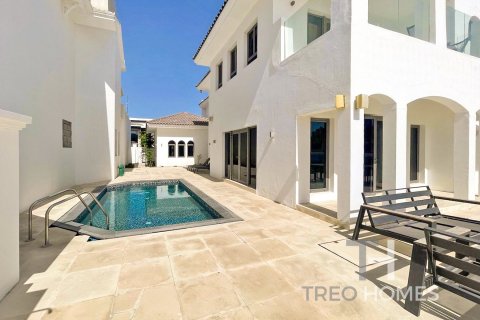 Villa à Palm Jumeirah, Dubai, 4 chambres, 465 m², № 14098 - photo 2