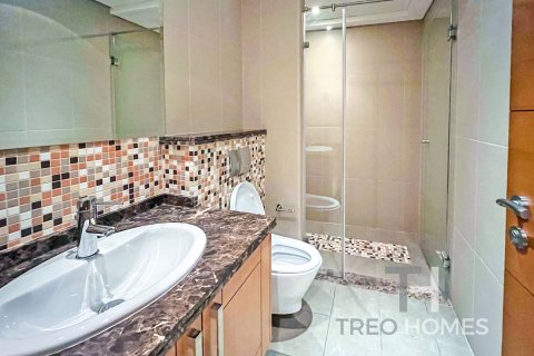 Villa in Legacy, Jumeirah Park, Dubai 5 bedrooms, 436 sq.m. № 14103 - photo 18