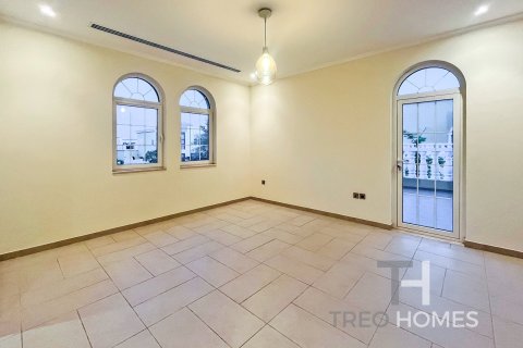 Villa in Legacy, Jumeirah Park, Dubai 5 bedrooms, 436 sq.m. № 14103 - photo 15