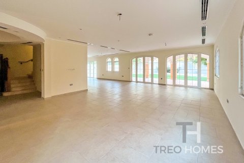 Villa in Legacy, Jumeirah Park, Dubai 5 bedrooms, 436 sq.m. № 14103 - photo 7