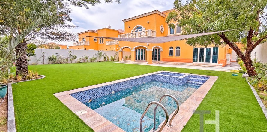 Villa in Legacy, Jumeirah Park, Dubai 5 bedrooms, 436 sq.m. № 14103
