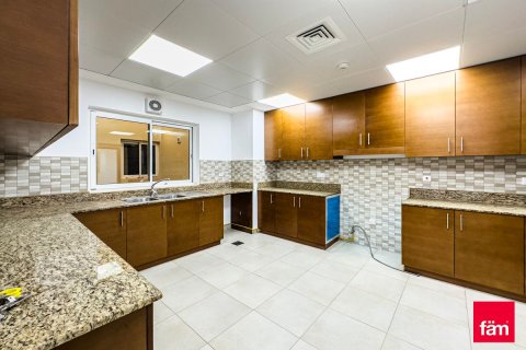 Appartement à Dubai, 2 chambres, 179.4 m², № 49501 - photo 7