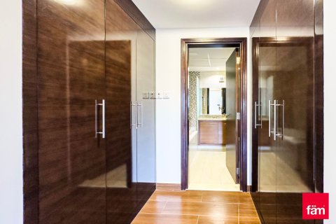 Appartement à Dubai, 2 chambres, 179.4 m², № 49501 - photo 13