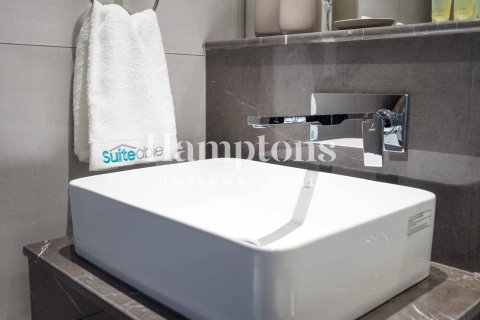 Снять в аренду квартиру в FIVE at Jumeirah Village Circle, Джумейра Вилладж Серкл, Дубай: студию, 45.98698500м², № 77335 - фото 1