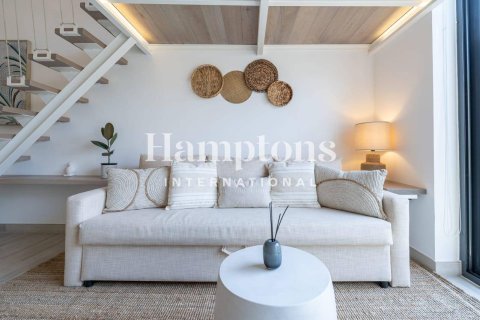 Снять в аренду квартиру в FIVE at Jumeirah Village Circle, Джумейра Вилладж Серкл, Дубай: студию, 45.98698500м², № 77335 - фото 3