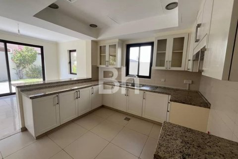 Villa en Arabian Ranches 2, Dubai, 3 dormitorios, 296 m², № 22245 - foto 7