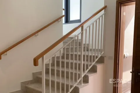 Adosado en Dubai Hills Estate, Dubai, 4 dormitorios, 229 m², № 62152 - foto 4