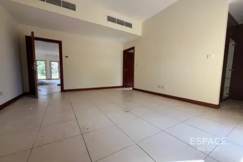 Villa in Saheel, Arabian Ranches, Dubai 5 bedrooms, 450 sq.m. № 62266 - photo 12