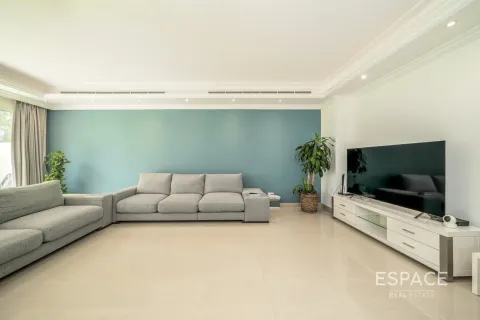Villa in Springs 4, The Springs, Dubai 3 bedrooms, 270 sq.m. № 62265 - photo 3
