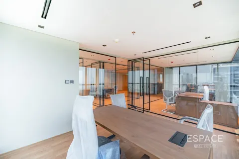 Oficina en Jumeirah Lake Towers, Dubai, 214 m², № 62270 - foto 14