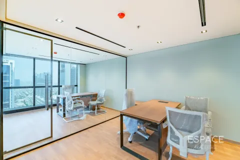 Oficina en Jumeirah Lake Towers, Dubai, 214 m², № 62270 - foto 10