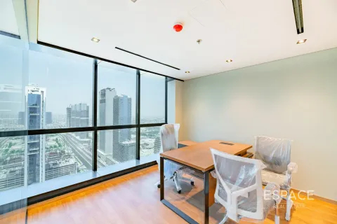 Oficina en Jumeirah Lake Towers, Dubai, 214 m², № 62270 - foto 13