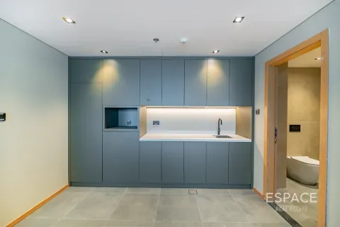 Oficina en Jumeirah Lake Towers, Dubai, 214 m², № 62270 - foto 6