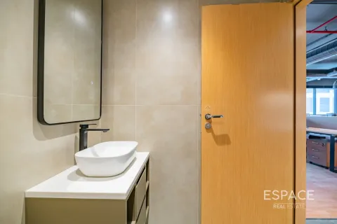 Oficina en Jumeirah Lake Towers, Dubai, 214 m², № 62270 - foto 17